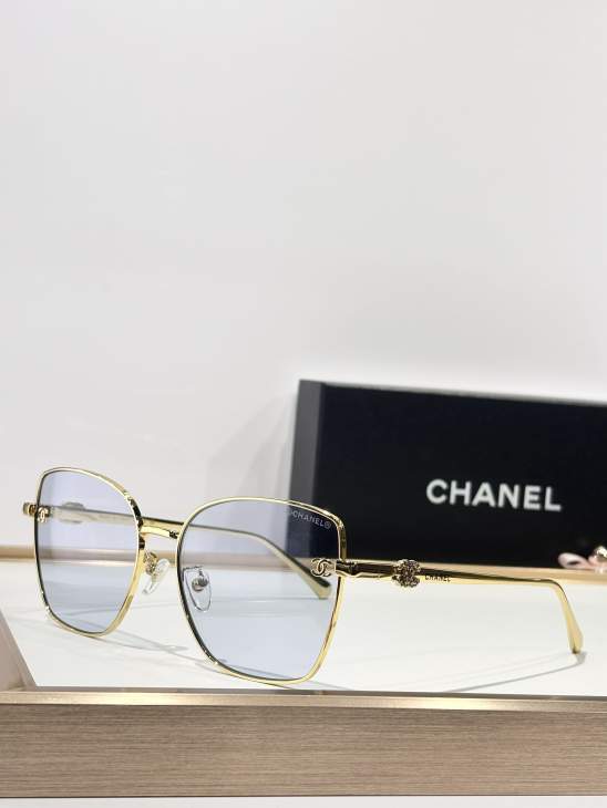 Picture of Chanel Sunglasses _SKUfw76989822fw